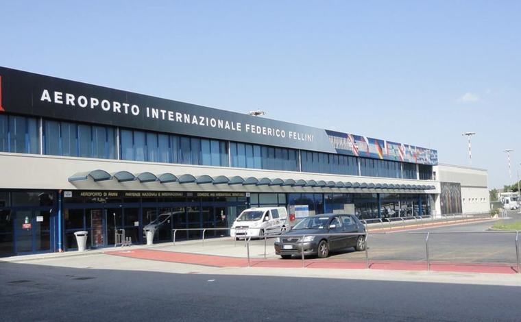 Rimini, record di voli al Fellini: il Comune stanzia due milioni